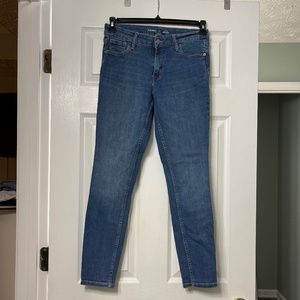 Old Navy rockstar super skinny jeans